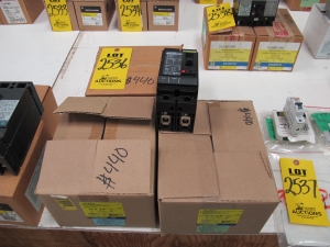 LOT (3) BREAKERS, CIRCUIT TYPE, THERMAL MAGNETIC KIND, 15 AMP RATING, 600VAC/250VDC RATING, 2 POLE. MOLDED CASE, 18KA @ 480VAC INTERRUPTING RATING, H FRAME, PART # HDL26015 (W-44) LOADING & HANDLING FEE $5-